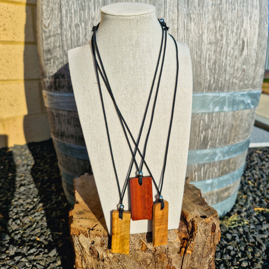 Wood pendant necklace